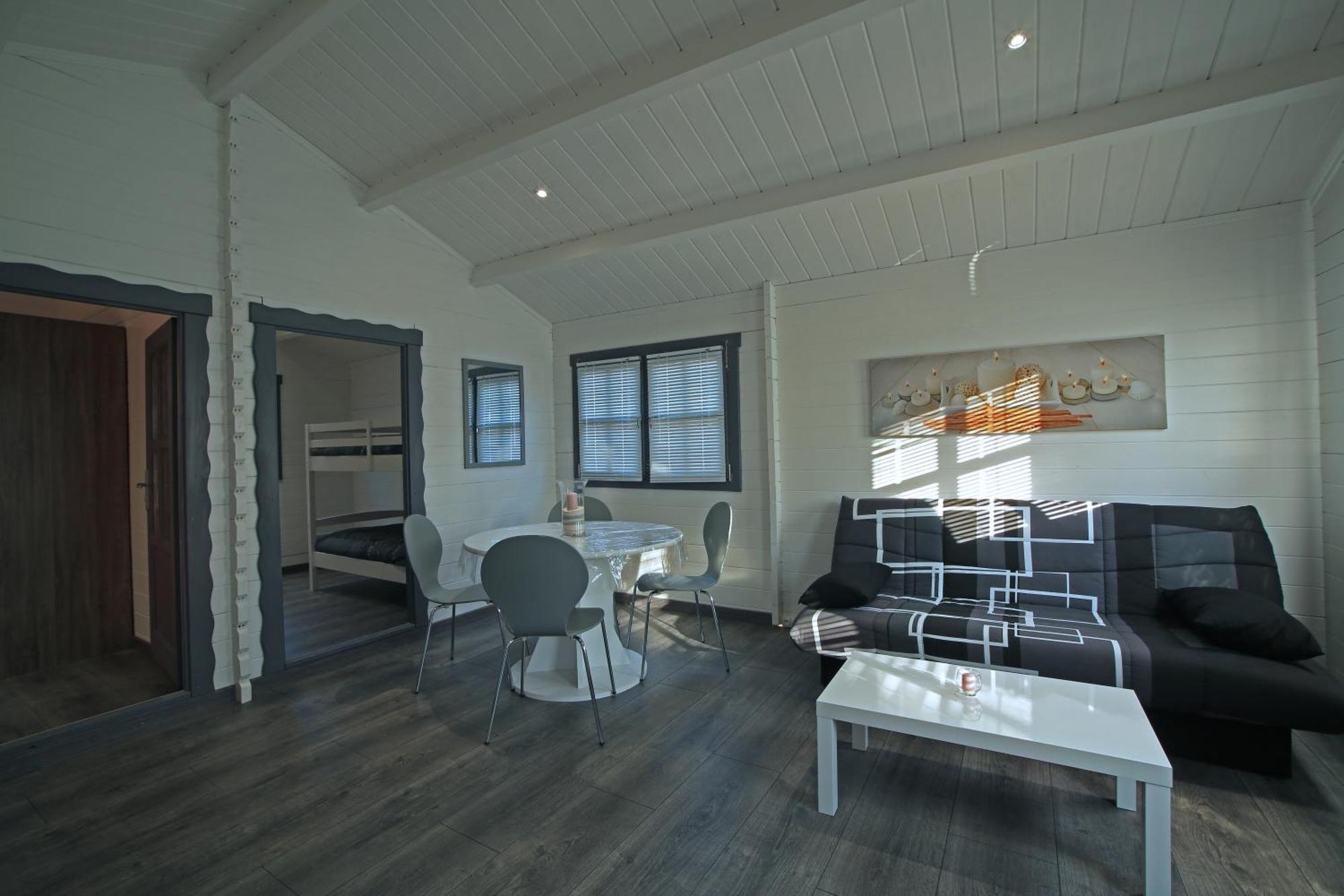 Chalet Mont Ventoux Et Chalet Vip Camaret-sur-Aigues Номер фото