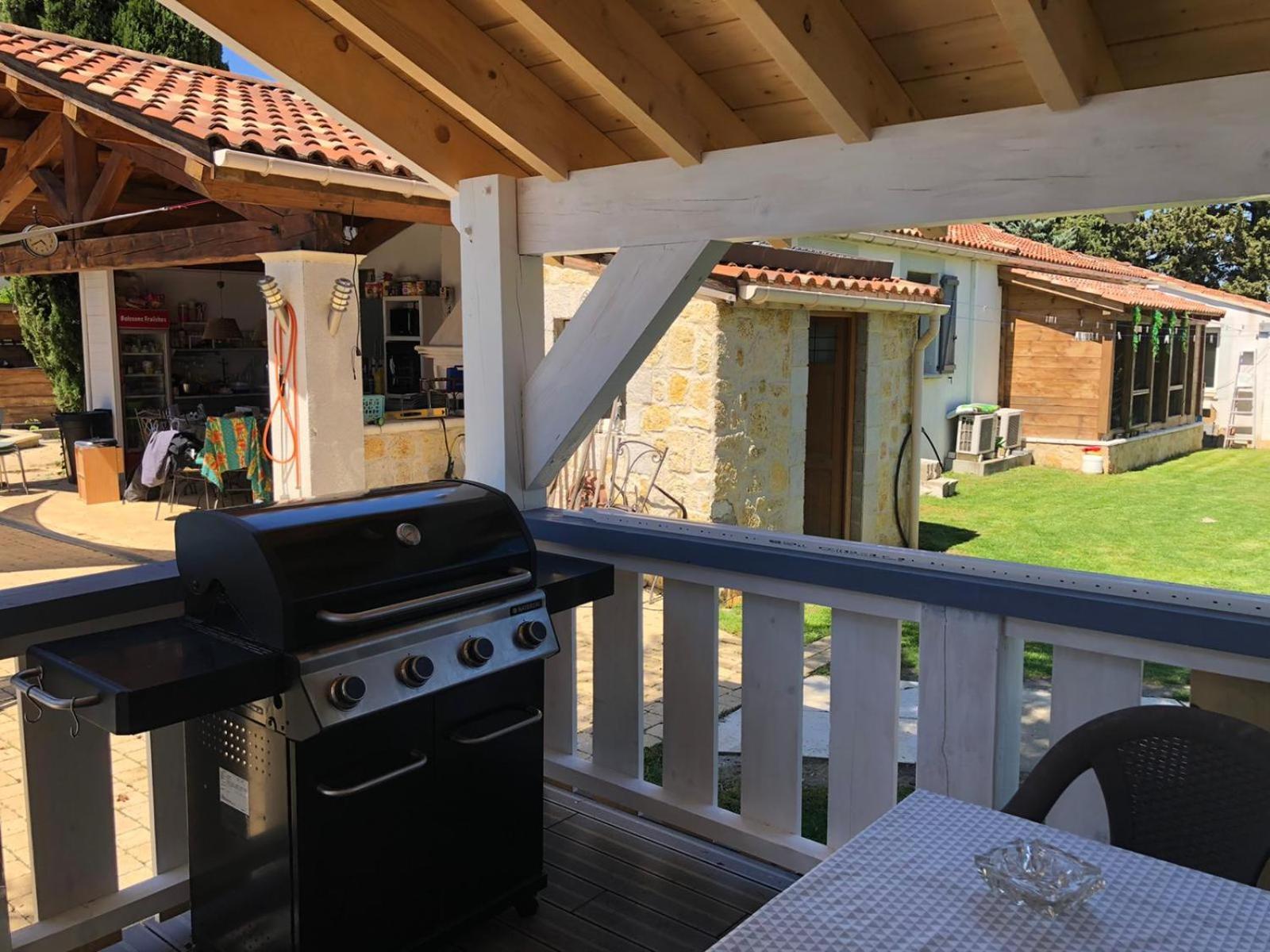 Chalet Mont Ventoux Et Chalet Vip Camaret-sur-Aigues Экстерьер фото